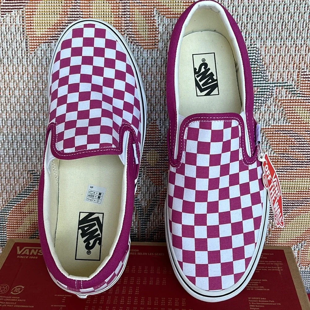 Vans Classic Slip-0n
(Checkerboard) Fuchsia Re VN000XG8AZY
Men’s Sneakers - Picture 13 of 16